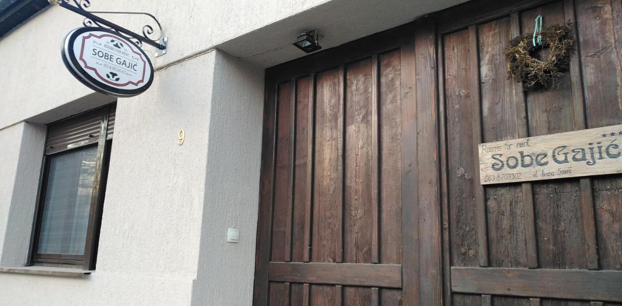 Sobe Gajic Sremski Karlovci Exterior foto