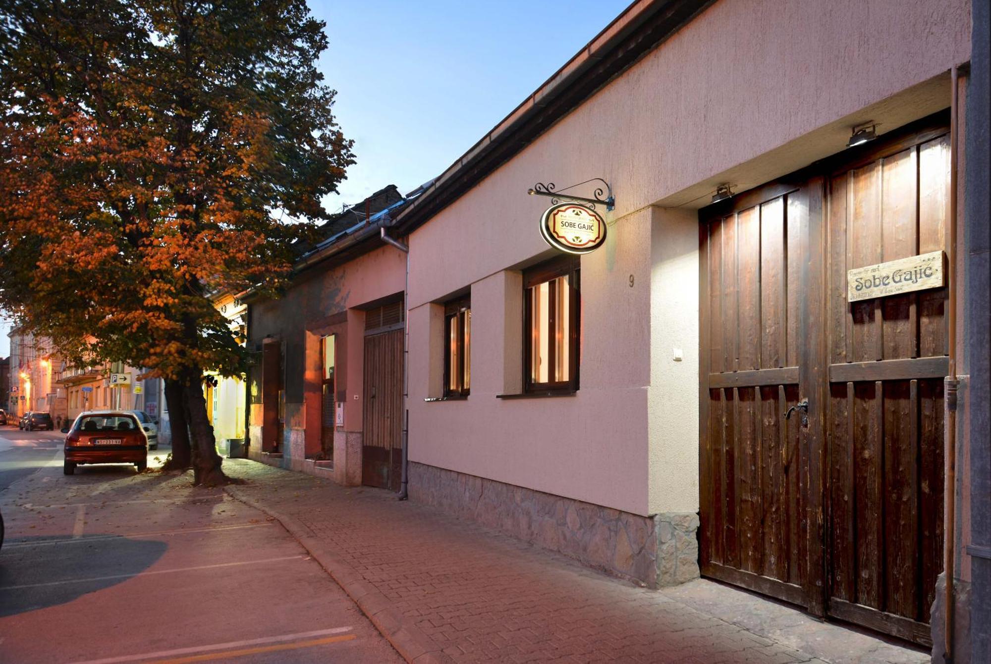 Sobe Gajic Sremski Karlovci Exterior foto