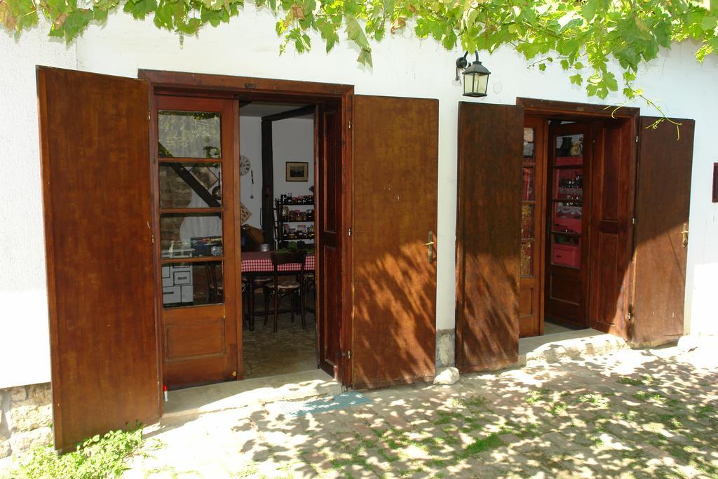Sobe Gajic Sremski Karlovci Exterior foto